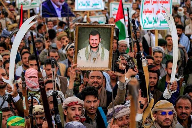 مقتل 5 في غارة أمريكية على صنعاء والحوثيون يتوعدون بالرد العسكري